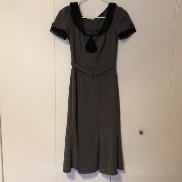 grey cap sleeve dress